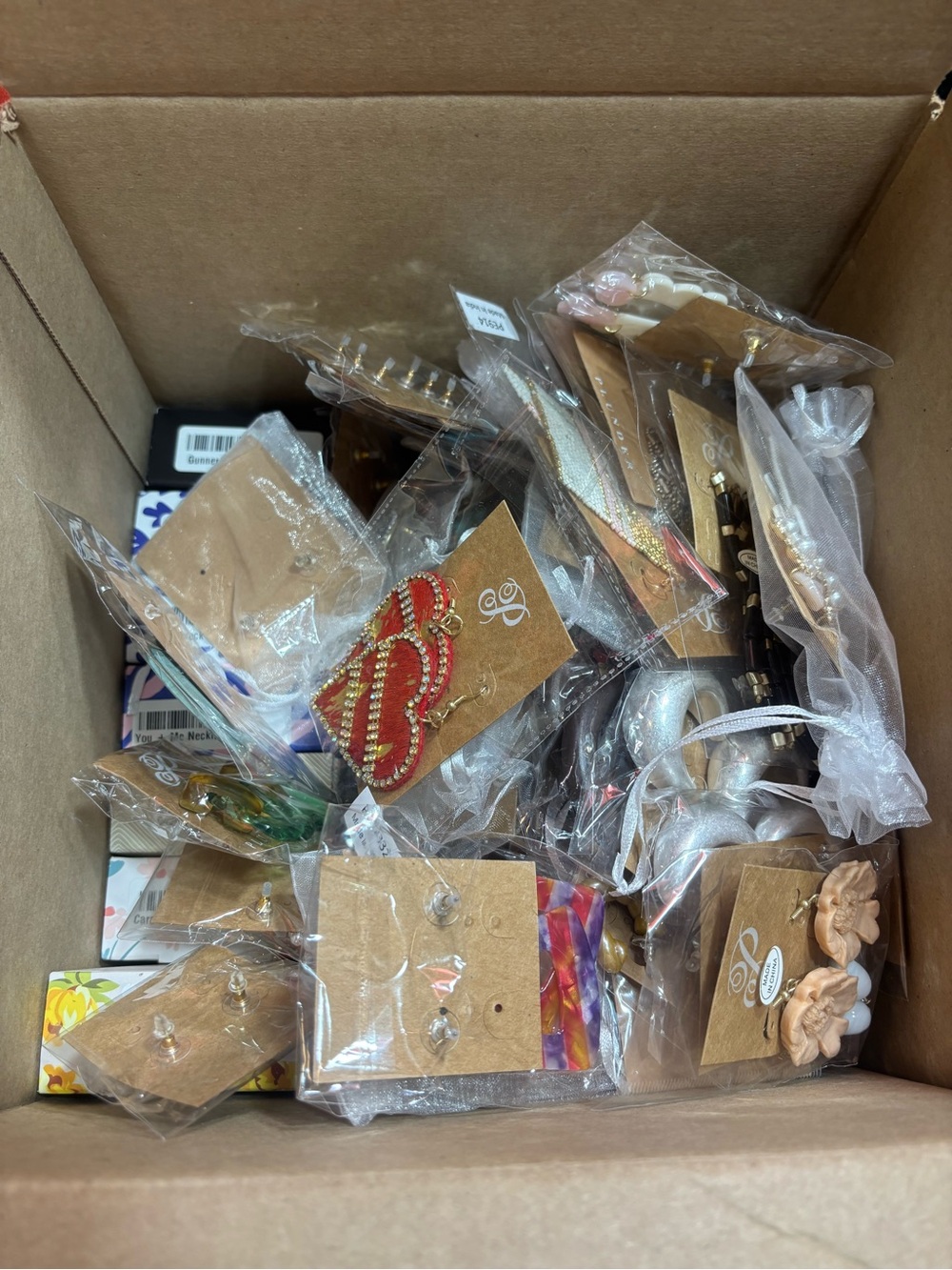 100 piece Plunder piece jewelry bundle earrings, necklaces and more #7